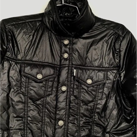 Levi's Women's Black Long Sleeve Snap Puffer Trucker Jacket - Size Medium - Picture 3 of 5